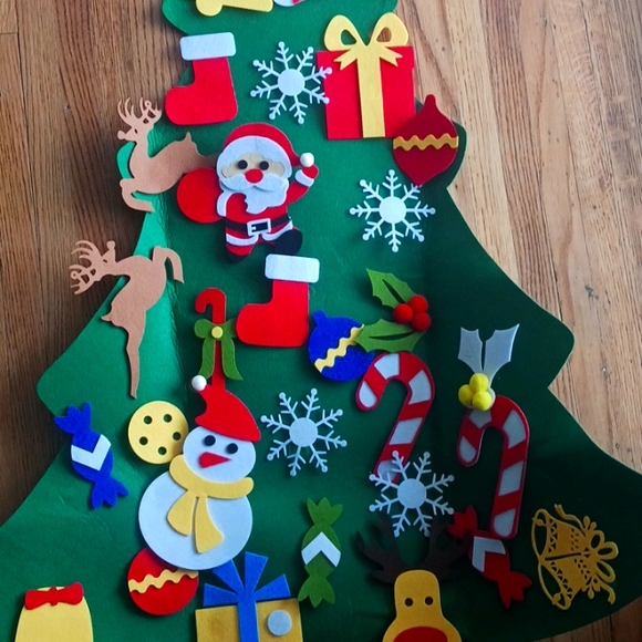 Hours of Christmas fun - Picture 6 of 8